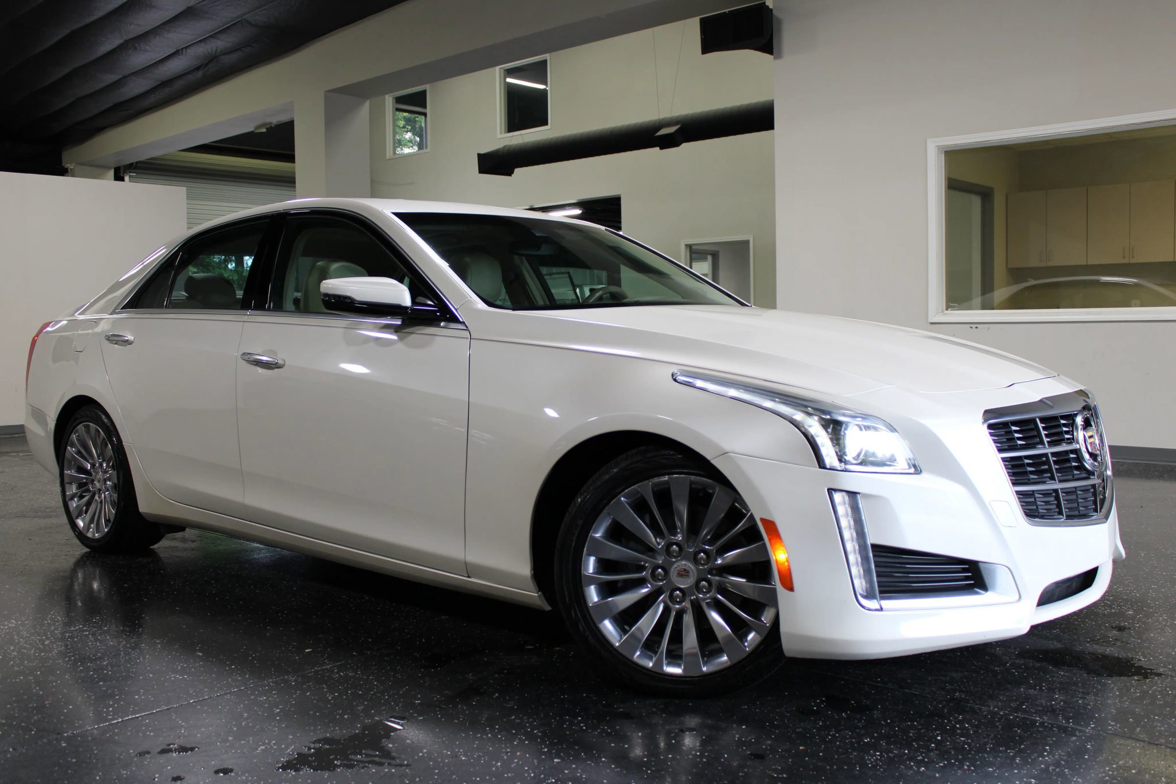 Used 2014 Cadillac CTS Luxury RWD image 36