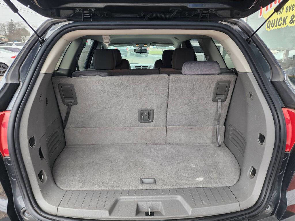 Used 2011 Chevrolet Traverse LS AWD/4WD image 20