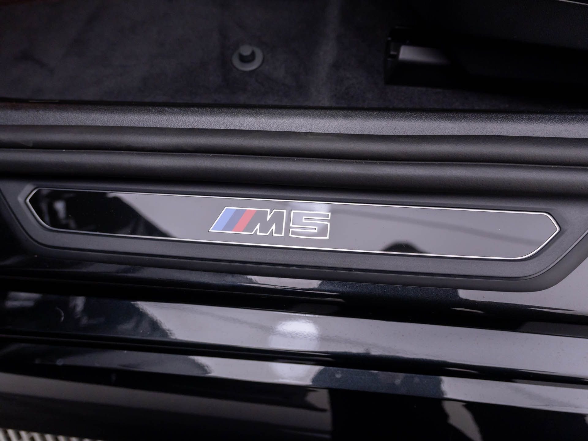New 2027 BMW M5 Touring AWD/4WD image 17