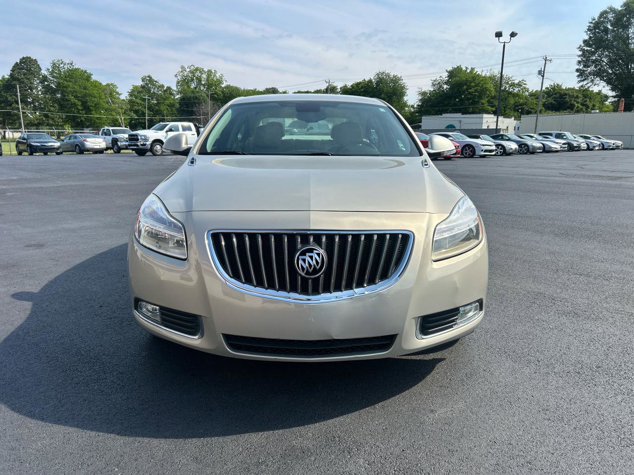 Used 2012 Buick Regal Leather FWD image 2