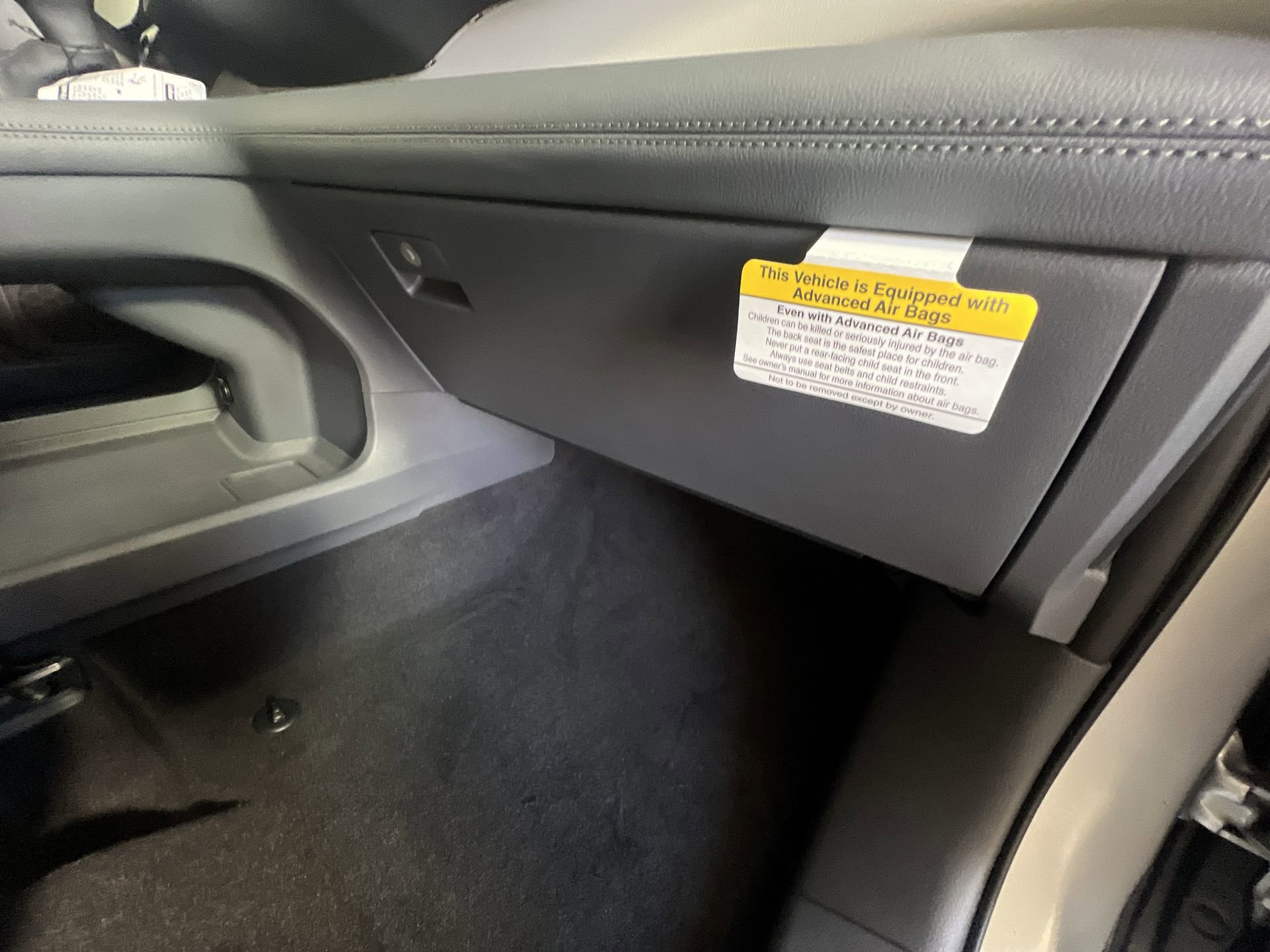 Used 2024 Toyota Sienna XLE FWD image 36