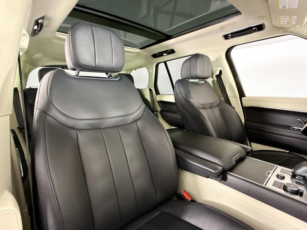 Used 2023 Land Rover Range Rover SE image 14