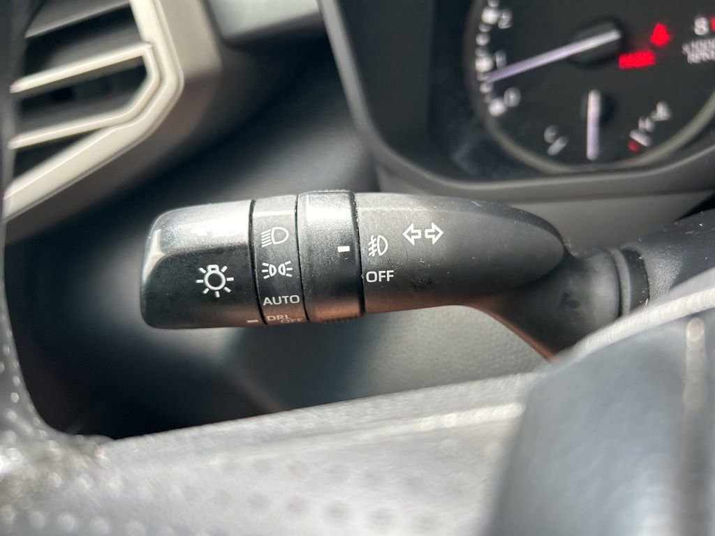 Used 2022 Toyota Tundra SR5 w/ SR5 Convenience Package AWD/4WD image 22