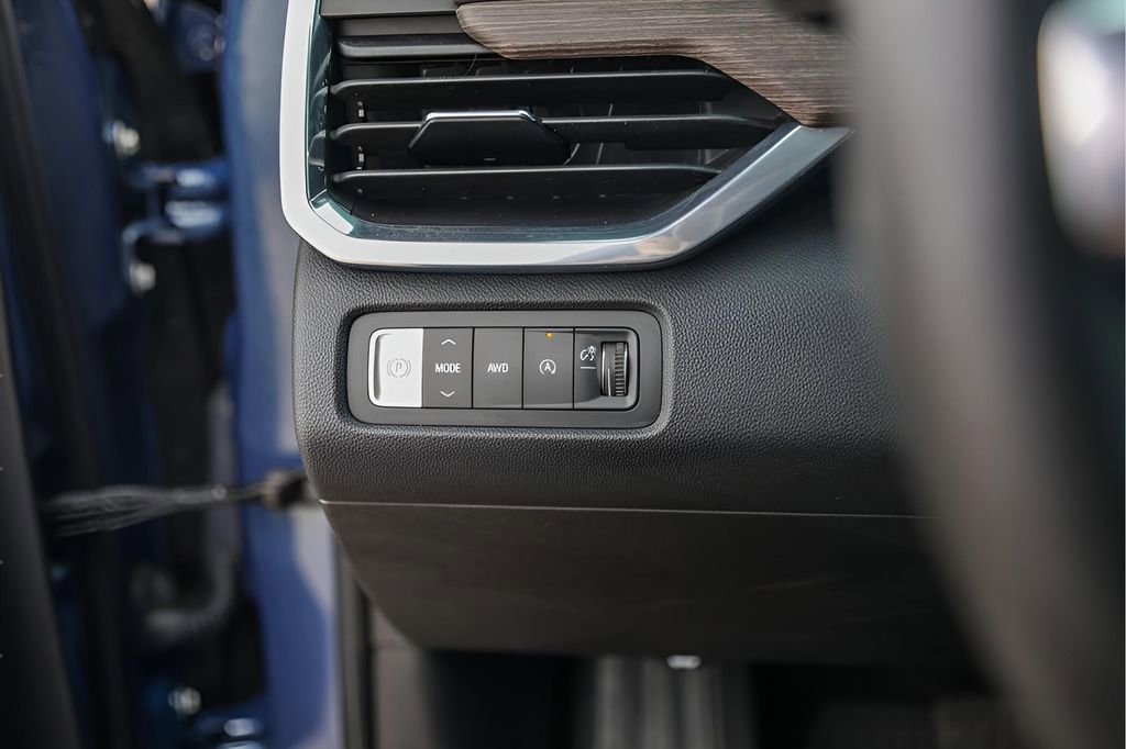 Used 2024 GMC Acadia Denali w/ Super Cruise Package image 18