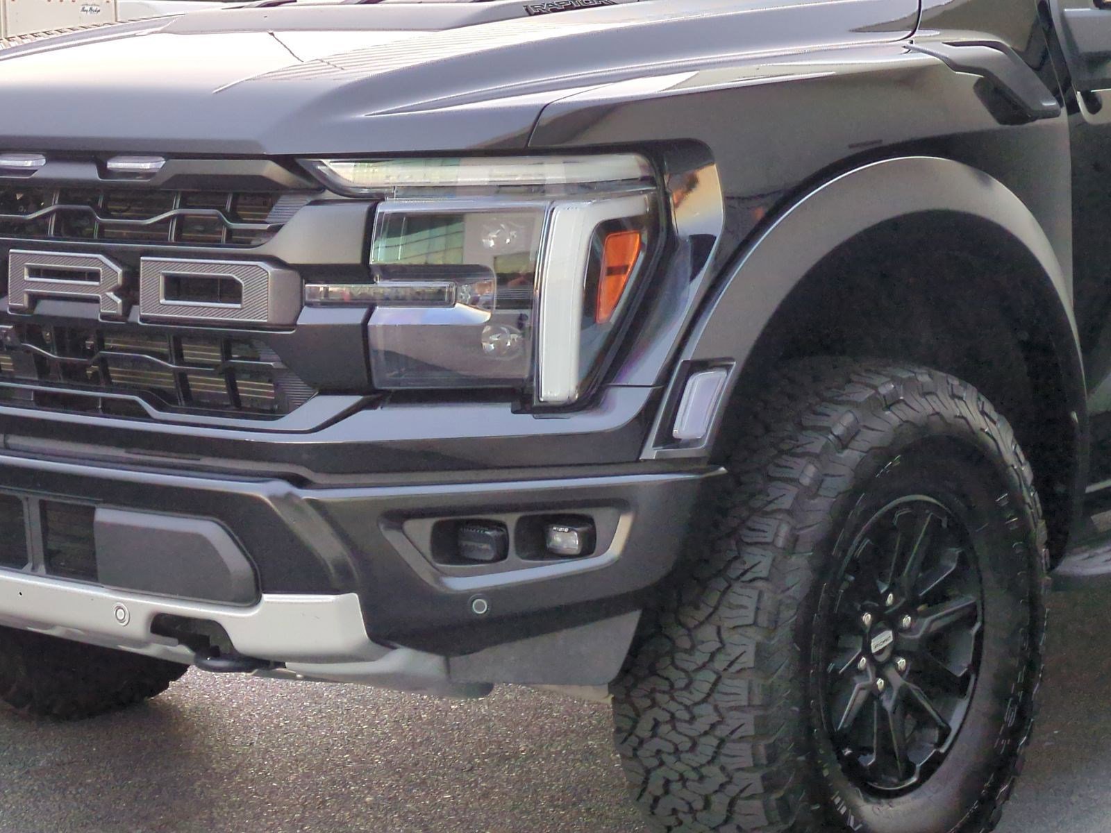 Used 2025 Ford F150 Raptor image 6