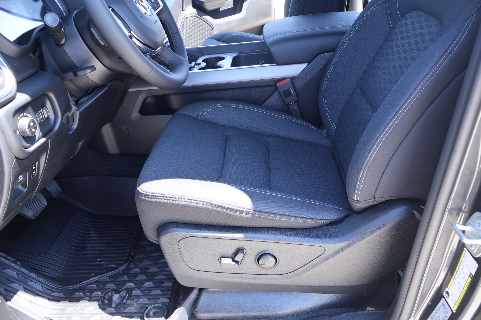 New 2026 RAM 1500 Big Horn AWD/4WD image 12