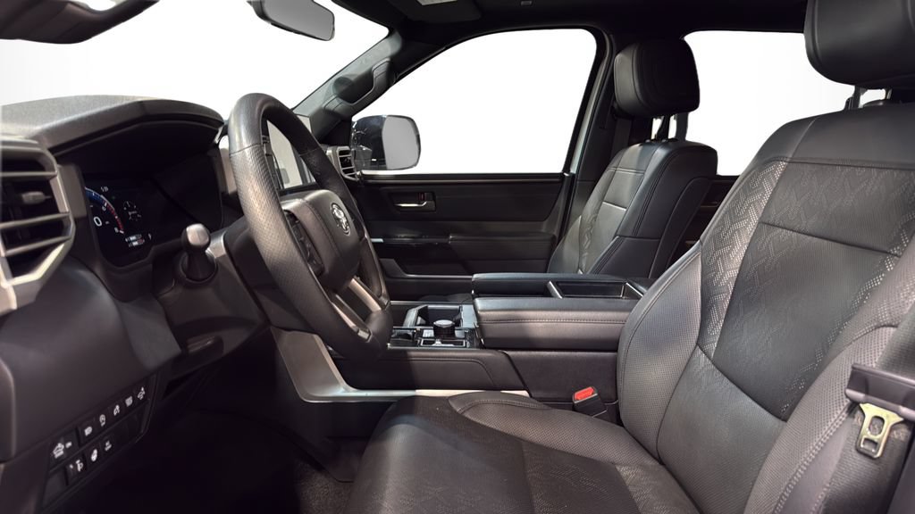 Used 2025 Toyota Tundra Limited AWD/4WD image 21