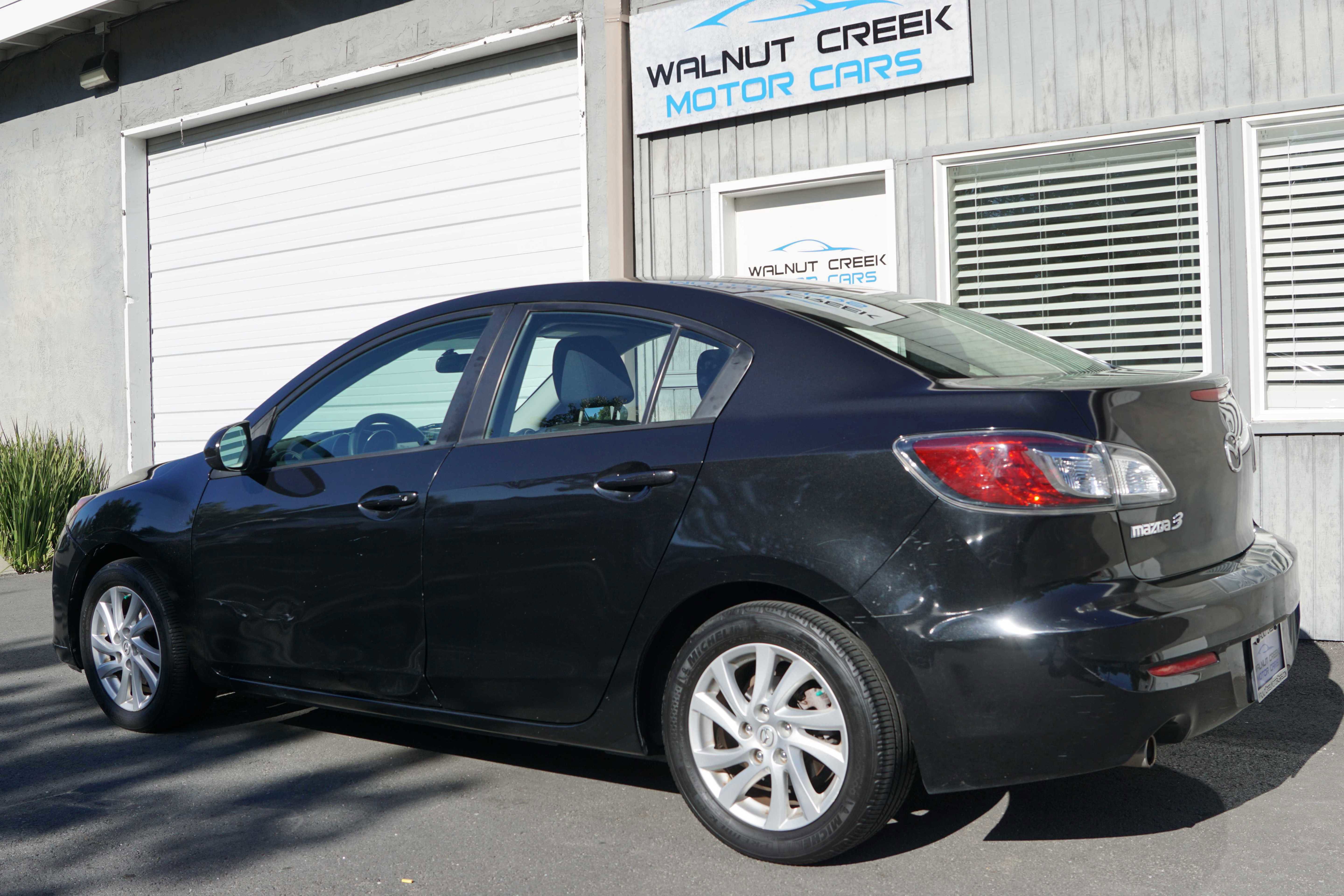 Used 2012 MAZDA MAZDA3 i Touring FWD image 17