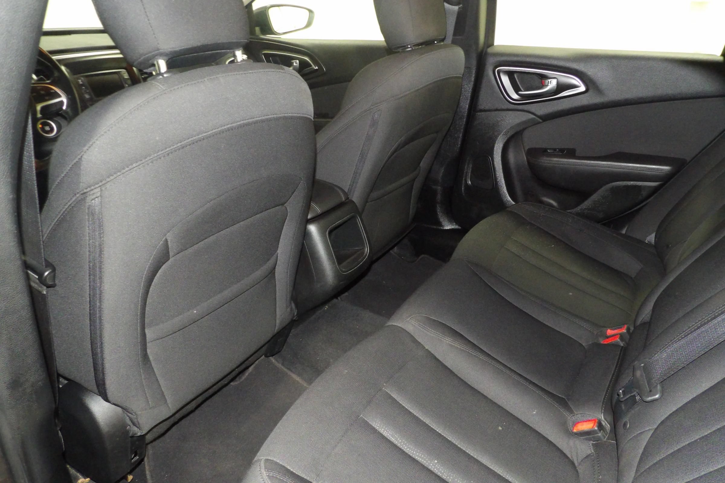 Used 2017 Chrysler 200 LX FWD image 10