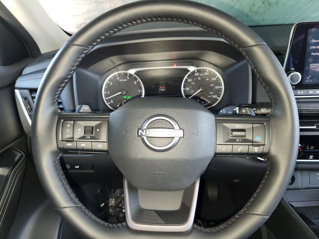 Used 2025 Nissan Rogue SV AWD/4WD image 22