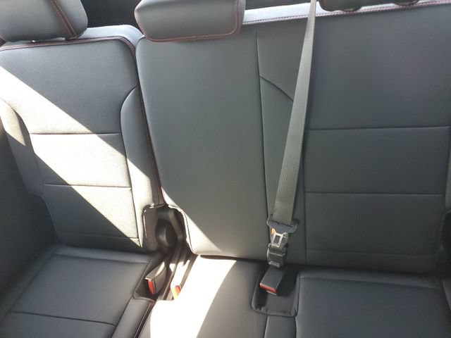 Used 2025 Chevrolet Traverse RS w/ LPO, Floor Liner Package AWD/4WD image 9
