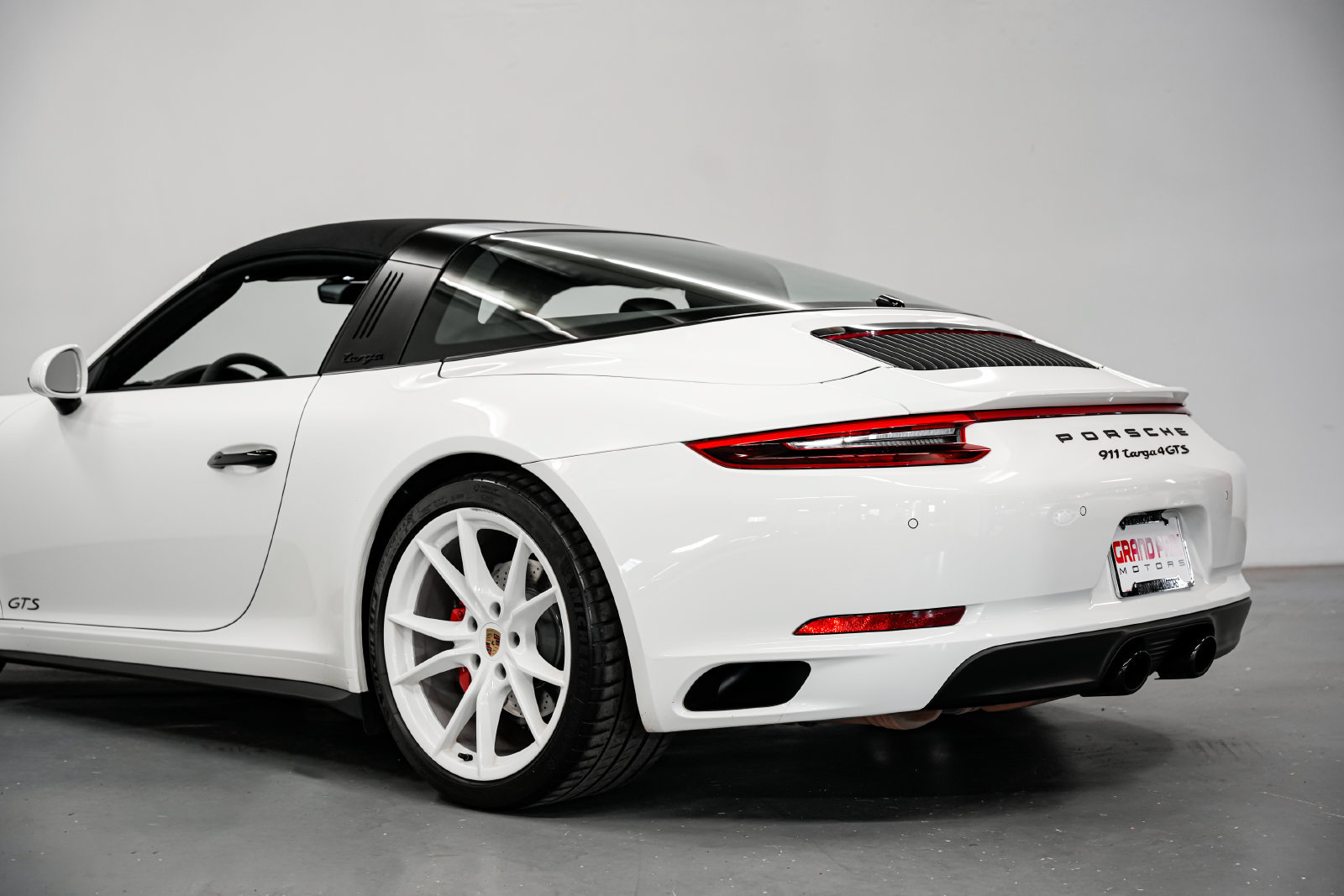 Used 2019 Porsche 911 Targa 4 GTS w/ GTS Interior Package AWD/4WD image 37