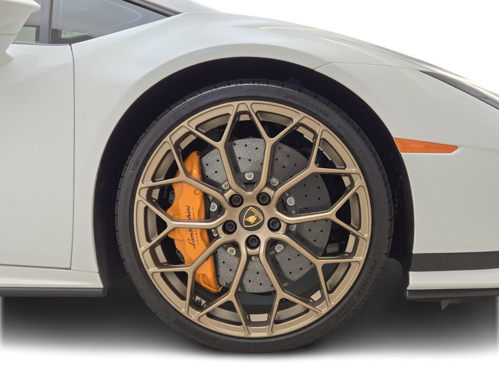 Used 2023 Lamborghini Huracan Tecnica image 8