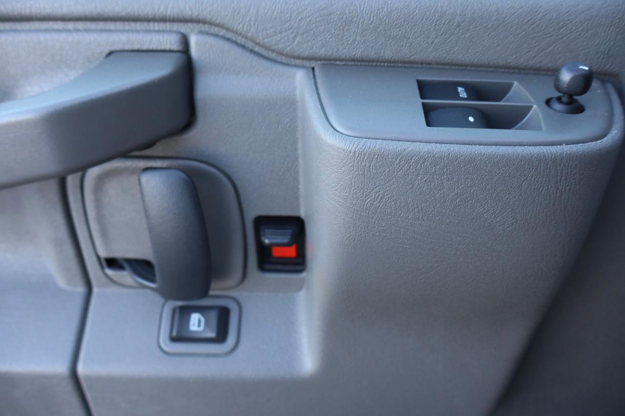 Used 2023 GMC Savana 3500 LS image 10