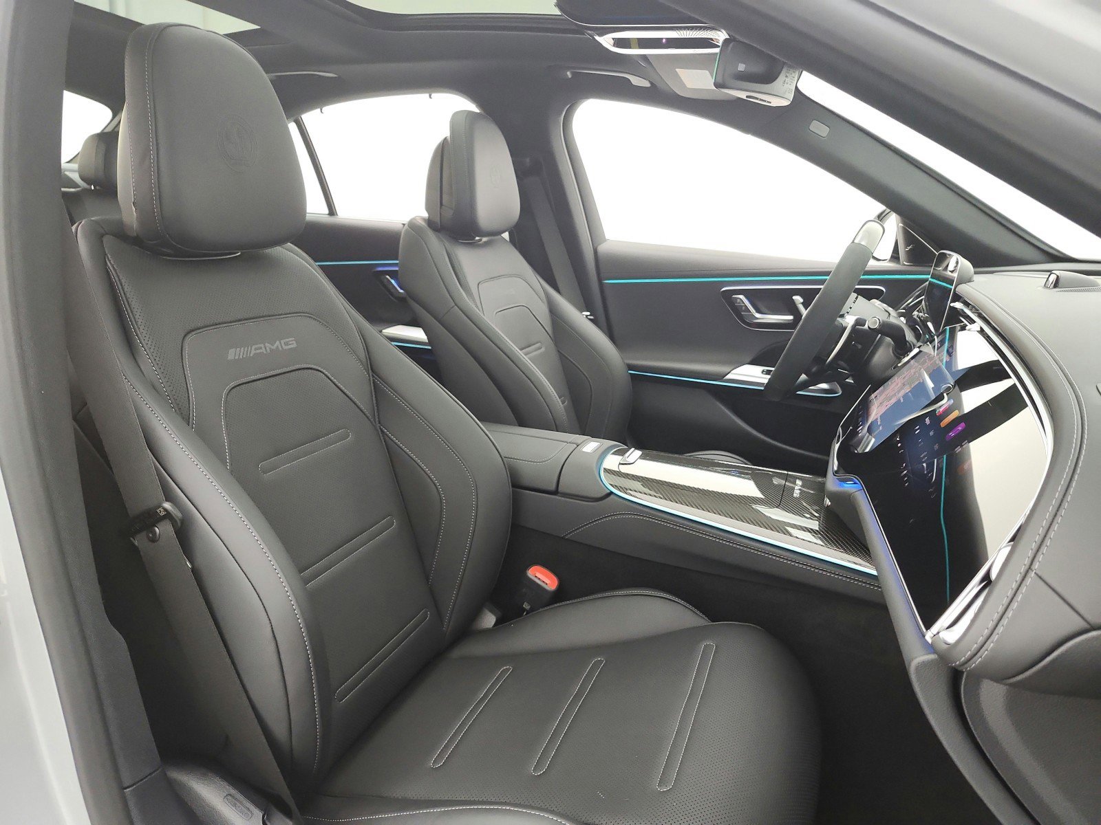 New 2026 Mercedes-Benz E 53 AMG e 4MATIC Sedan image 11