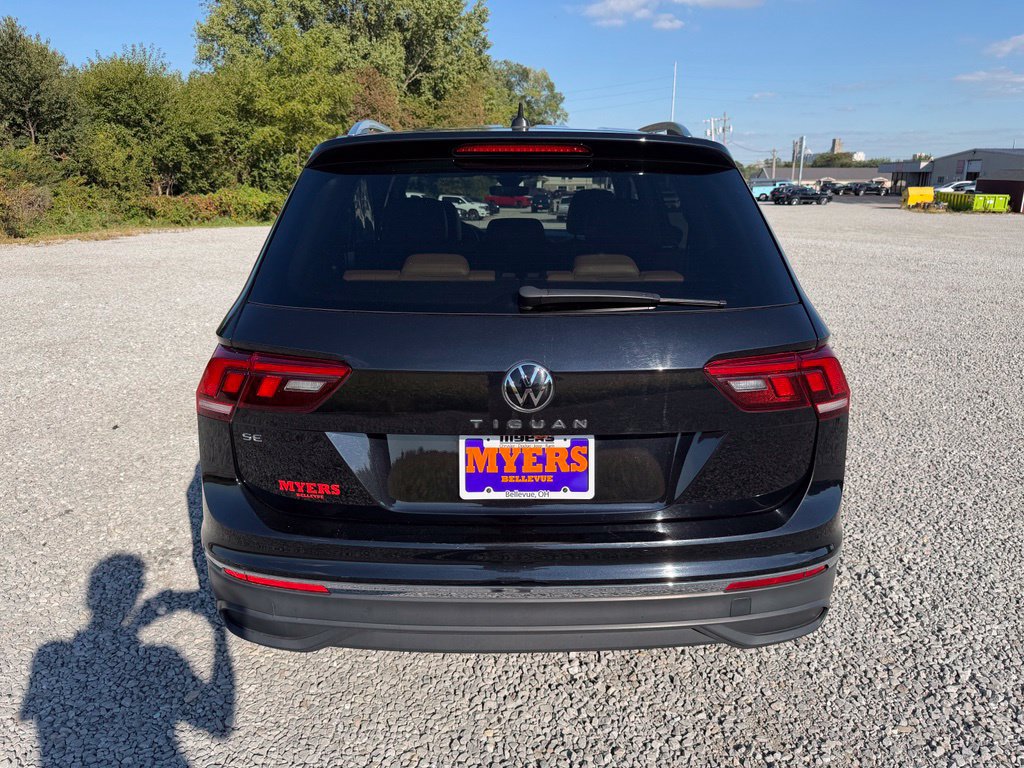 Used 2024 Volkswagen Tiguan SE FWD image 28