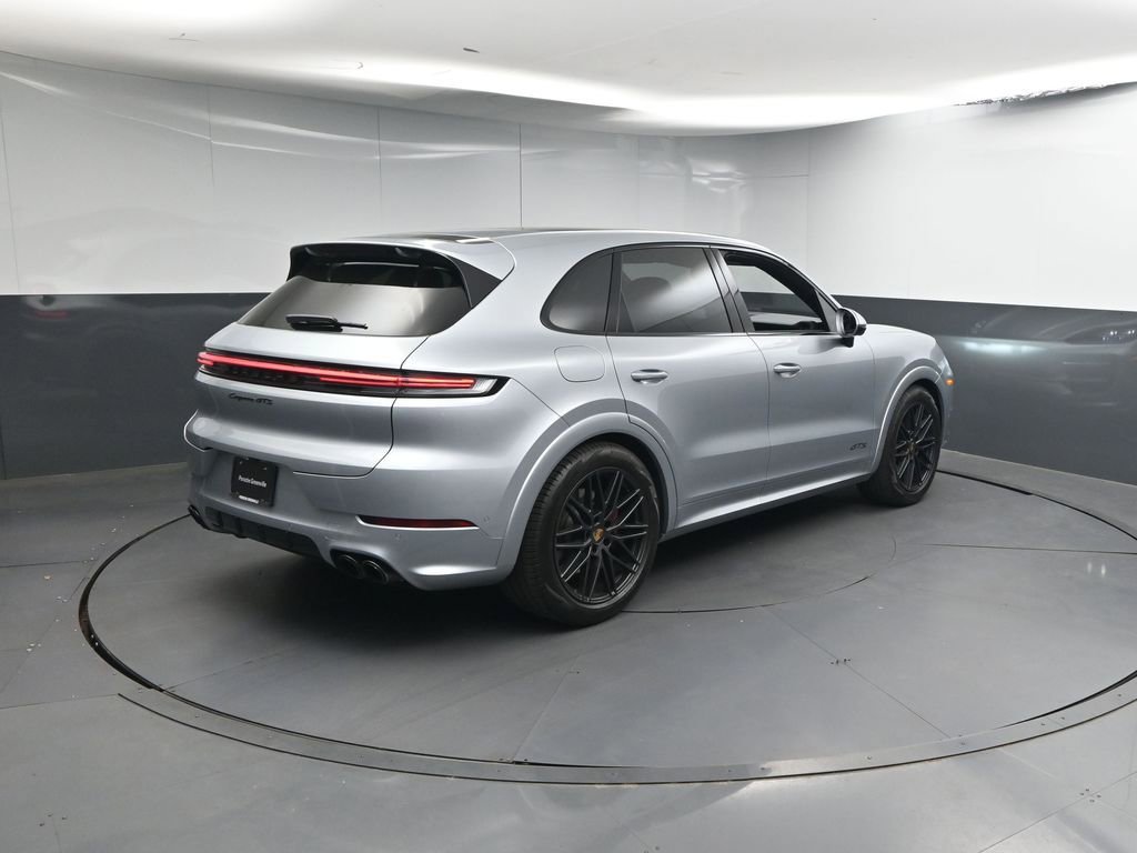 Certified 2025 Porsche Cayenne GTS AWD/4WD image 25