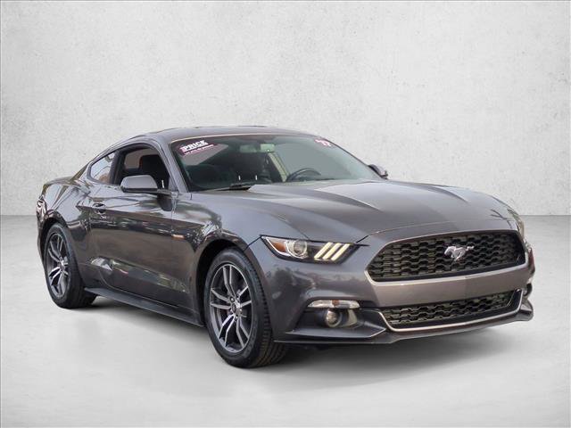 Used 2017 Ford Mustang Coupe RWD image 3