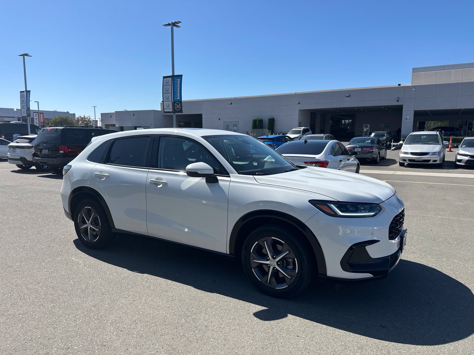 Used 2024 Honda HR-V EX-L image 2