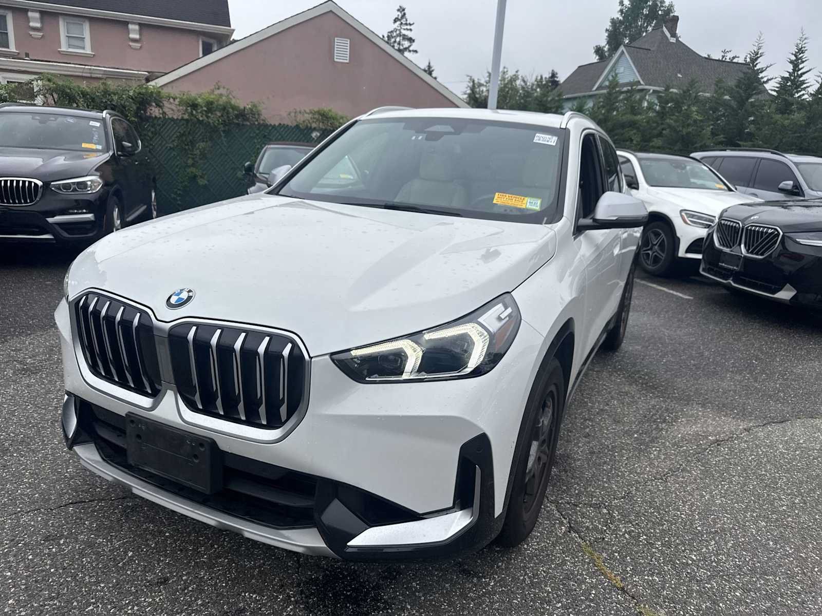 Used 2024 BMW X1 xDrive28i w/ Convenience Package AWD/4WD image 4