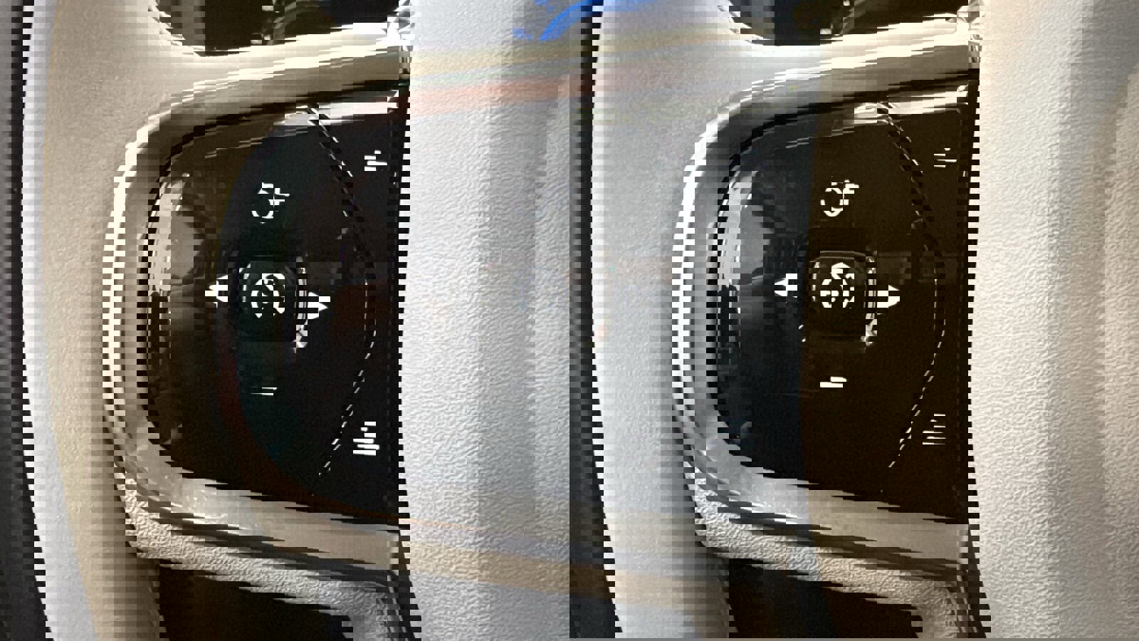 Certified 2024 Volvo S60 T8 Ultimate image 13