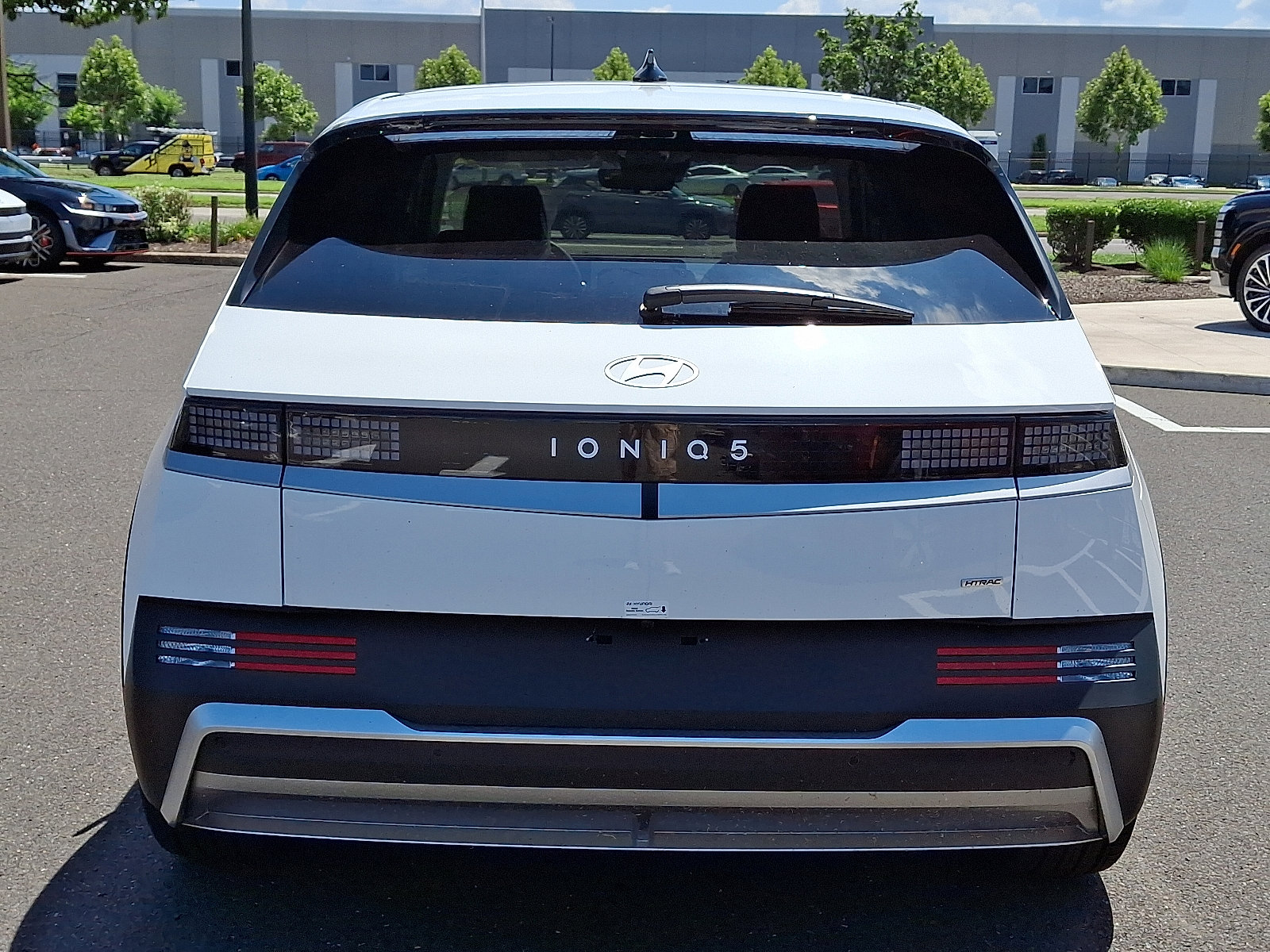 New 2025 Hyundai Ioniq 5 SE image 5