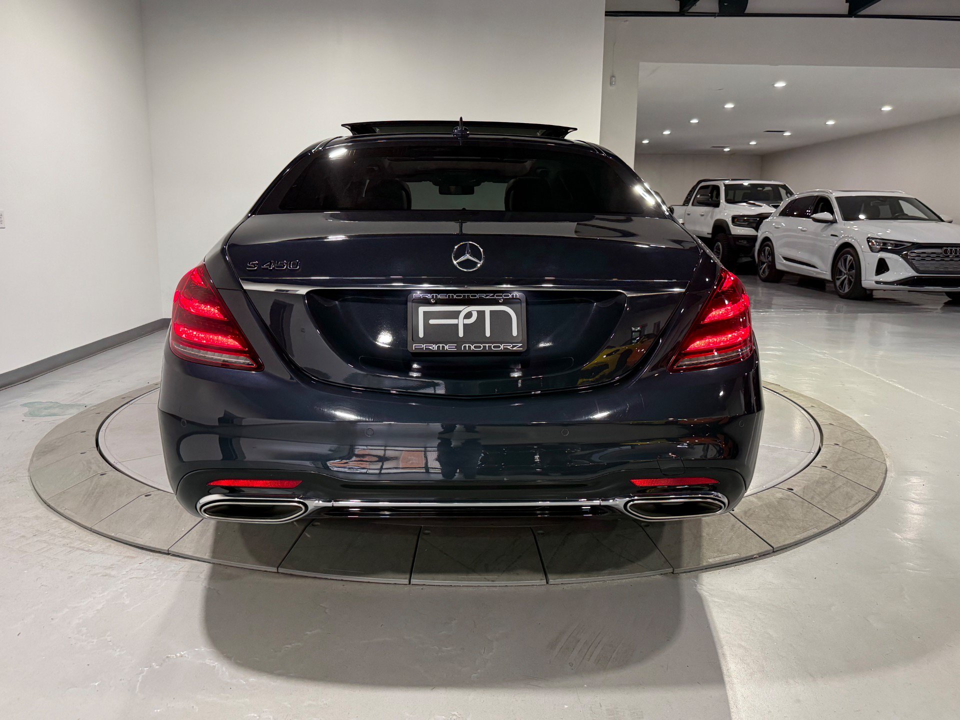 Used 2018 Mercedes-Benz S 450 Sedan image 11