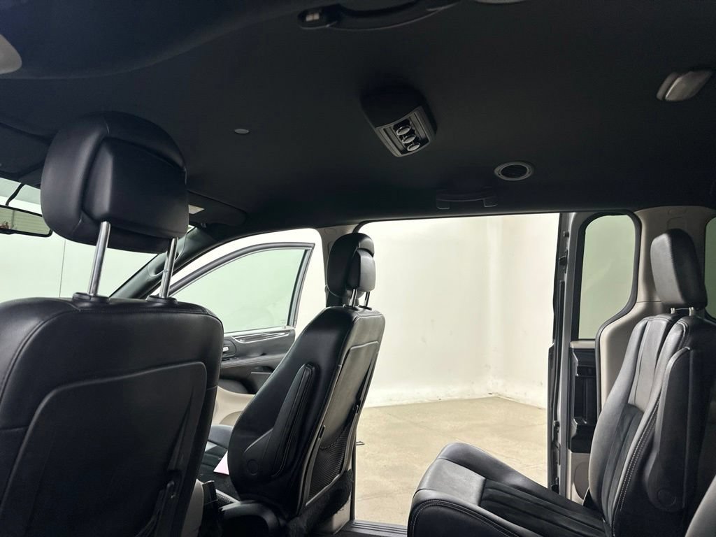 Used 2017 Dodge Grand Caravan SXT FWD image 26