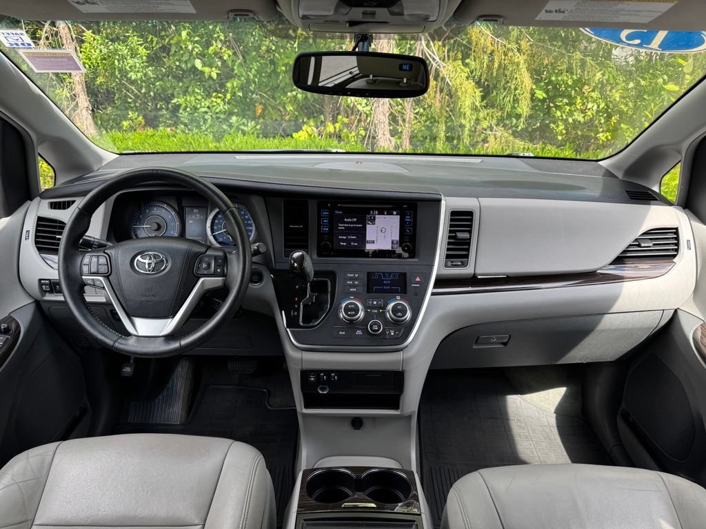 Used 2015 Toyota Sienna XLE w/ XLE Navigation Package AWD/4WD image 5