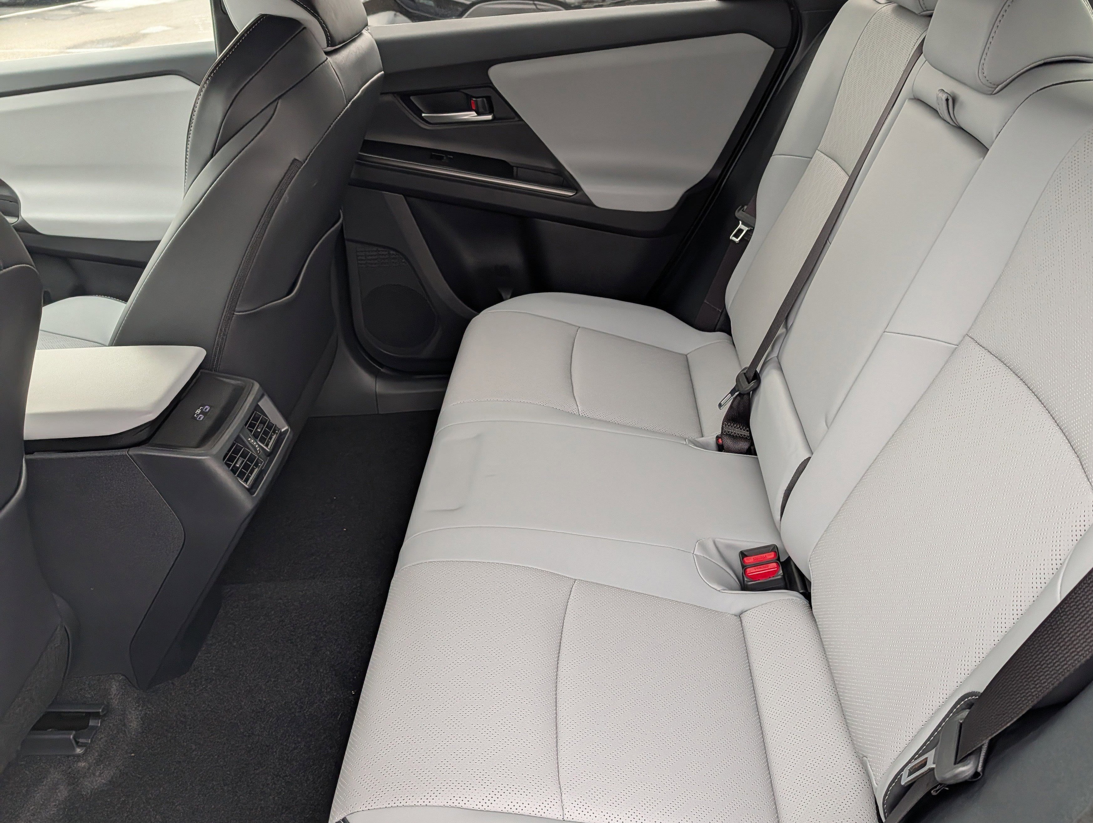 New 2026 Subaru Solterra Premium image 6