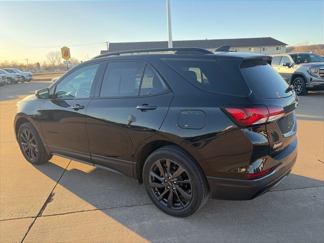 Used 2022 Chevrolet Equinox RS w/ LPO, Floor Liner Package image 5