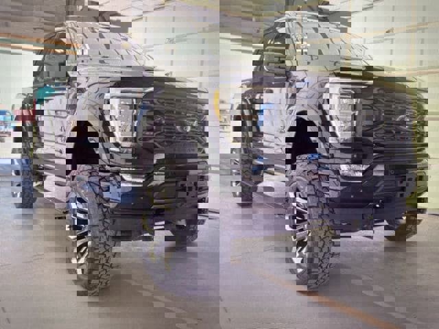 Used 2022 Ford F150 Lariat w/ Equipment Group 502A High image 11