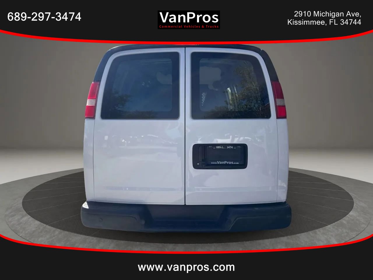Used 2017 Chevrolet Express 2500 RWD image 4