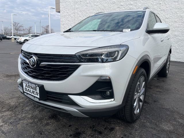 Used 2023 Buick Encore GX Essence w/ Experience Buick Package image 3