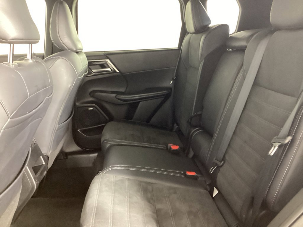 Used 2025 Mitsubishi Outlander SE AWD/4WD image 29