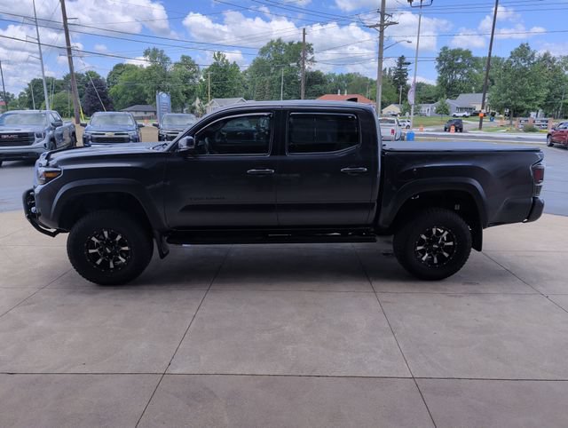 Used 2021 Toyota Tacoma TRD Off-Road w/ TRD Premium Off Road Package AWD/4WD image 6
