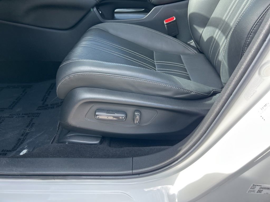 Used 2023 Honda HR-V EX-L image 16