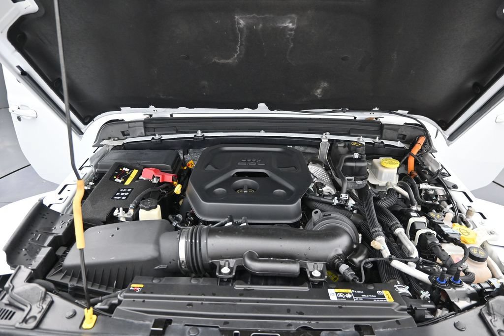 Used 2024 Jeep Wrangler High Altitude AWD/4WD image 16