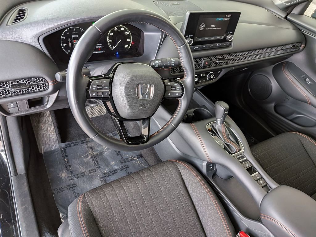 Used 2025 Honda HR-V Sport image 13