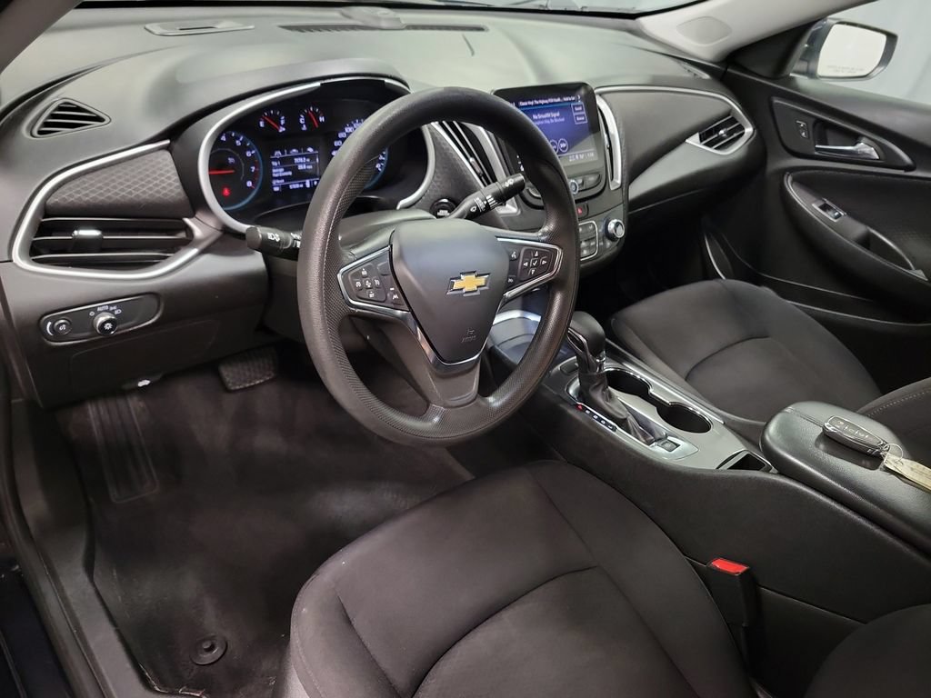 Used 2023 Chevrolet Malibu LT FWD image 16