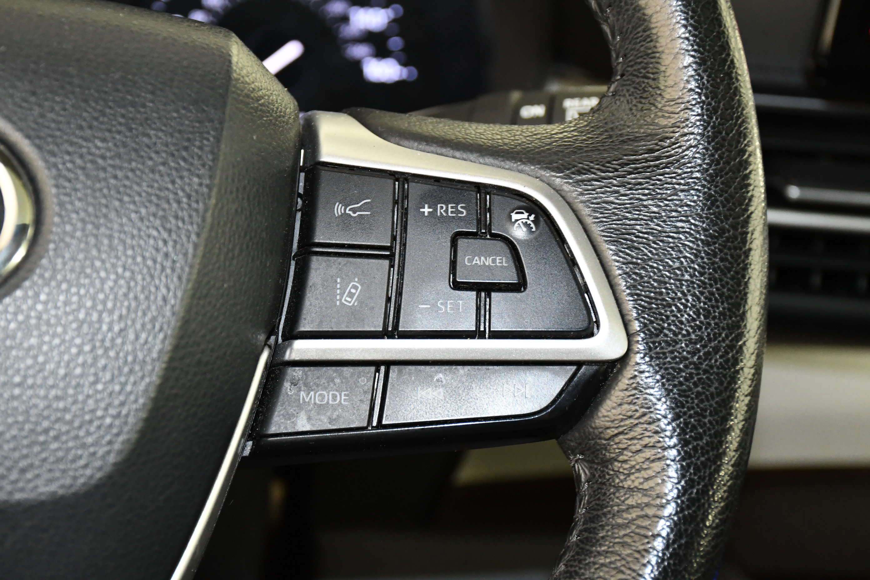 Used 2024 Toyota Sienna XLE image 22