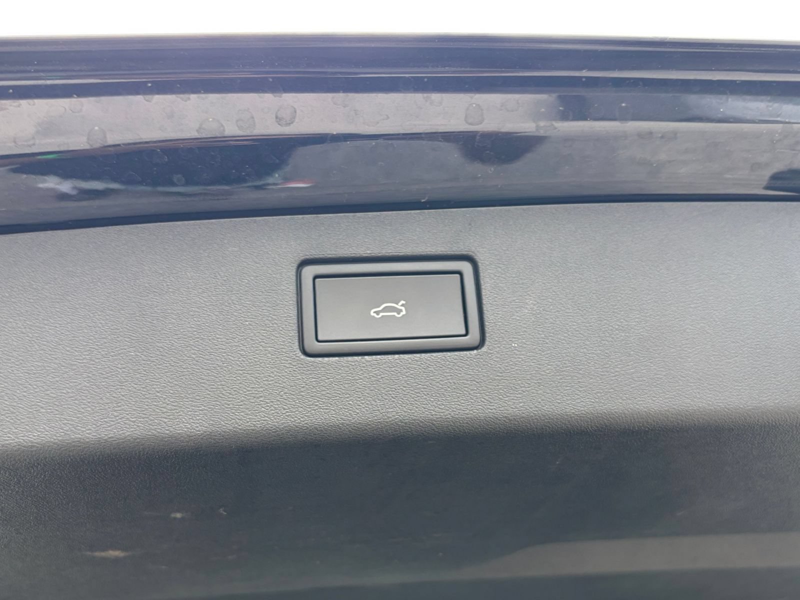 Used 2026 Volkswagen Tiguan SE FWD image 19