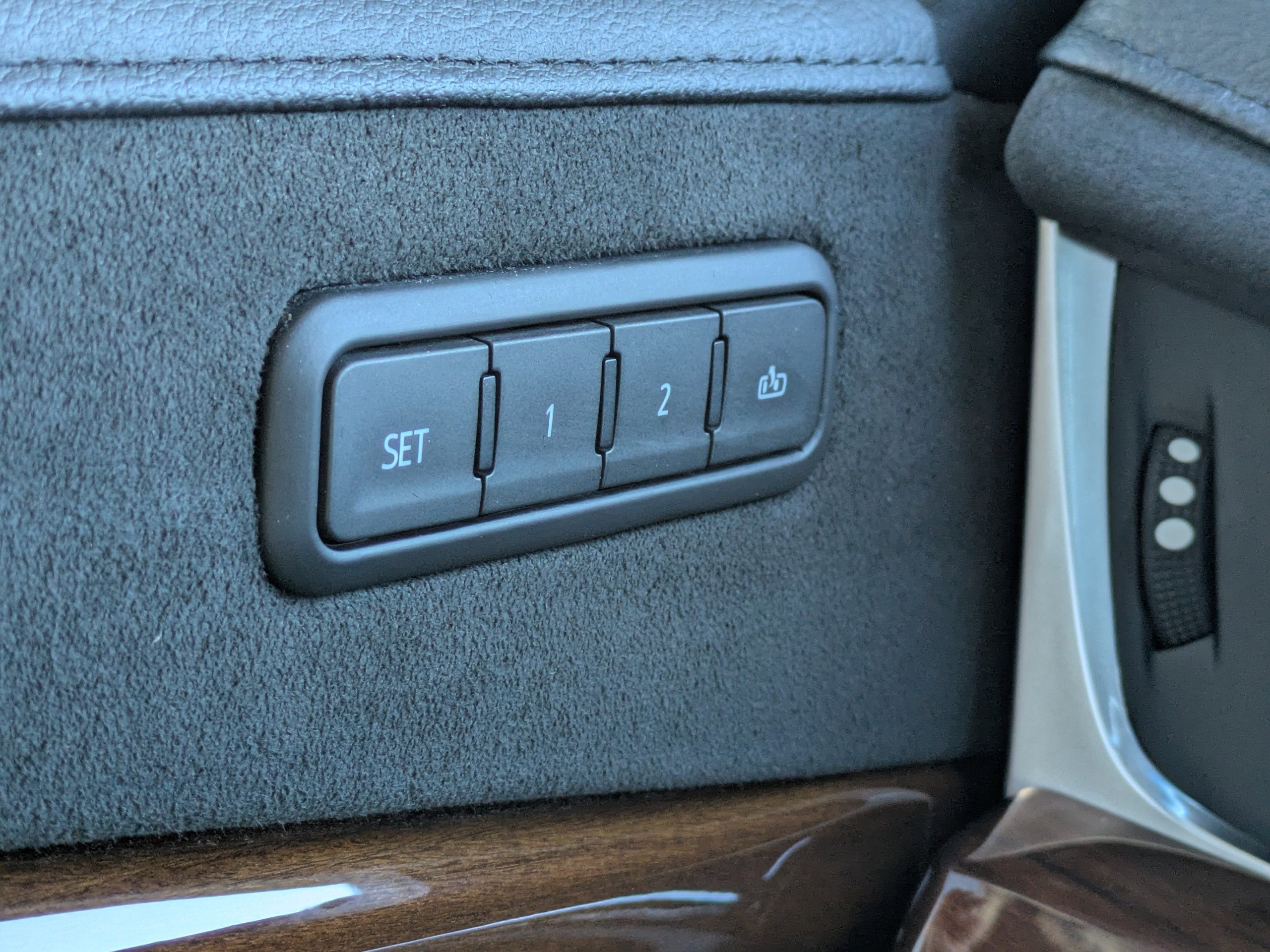 Used 2019 Cadillac Escalade Luxury image 22