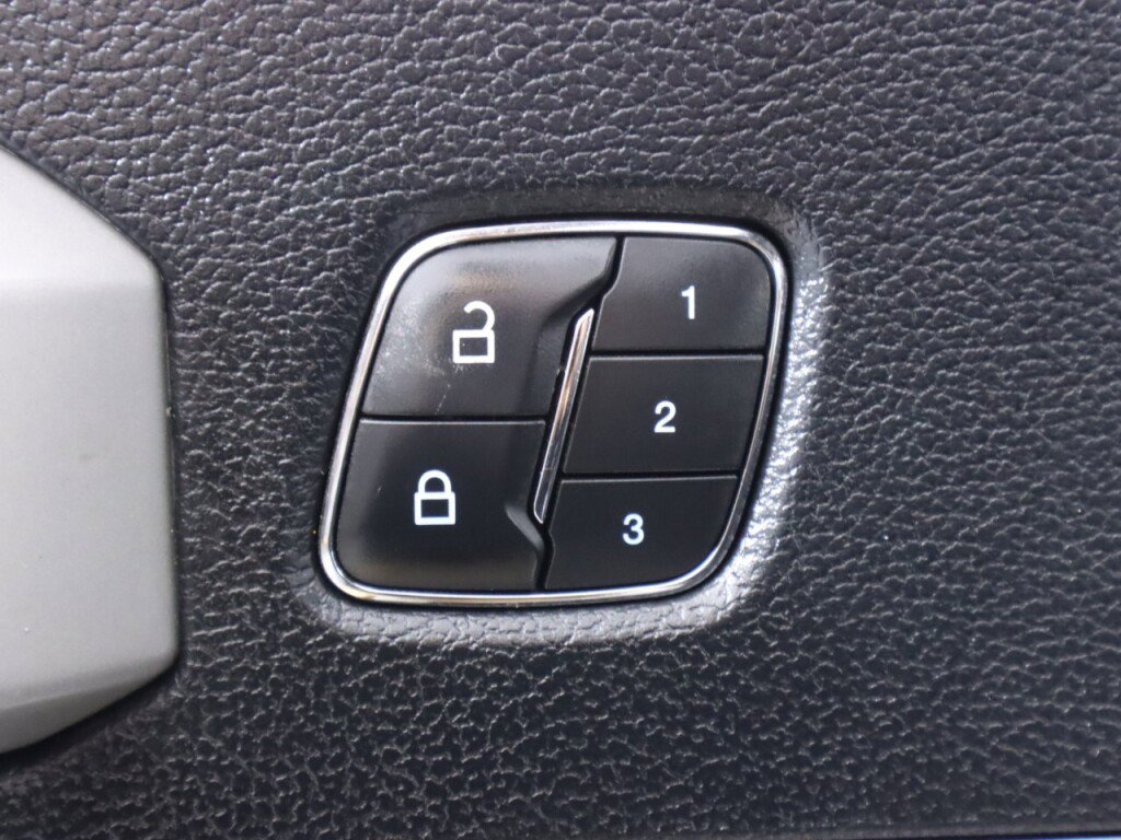 Used 2018 Ford F150 Lariat w/ Equipment Group 501A Mid image 38