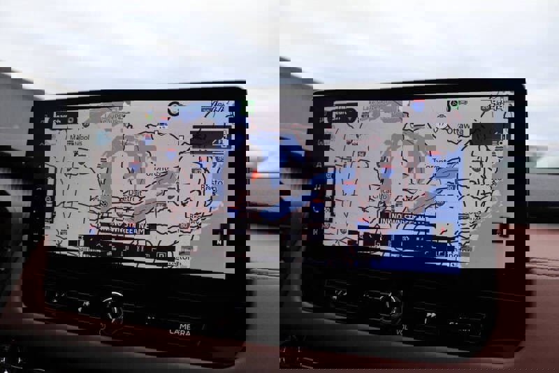 New 2025 Mitsubishi Outlander SEL image 13