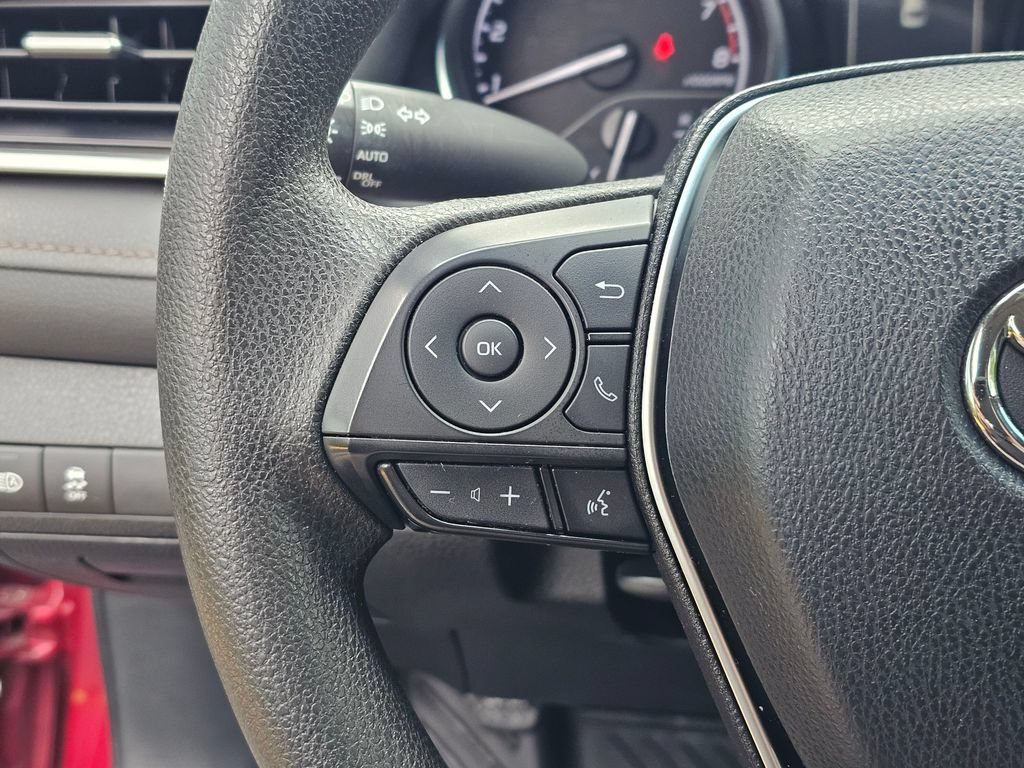 Used 2018 Toyota Camry LE FWD image 26