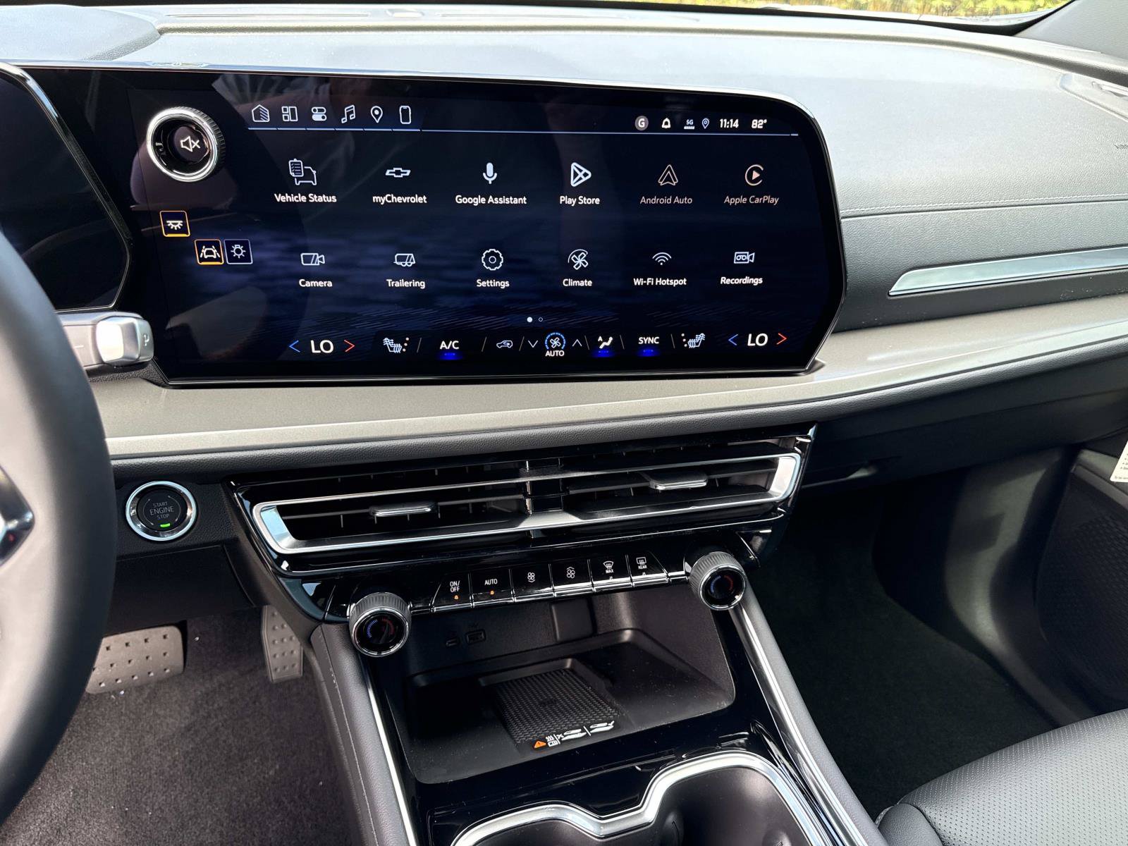 New 2027 Chevrolet Traverse LT w/ Sun and Wheel Package FWD image 23