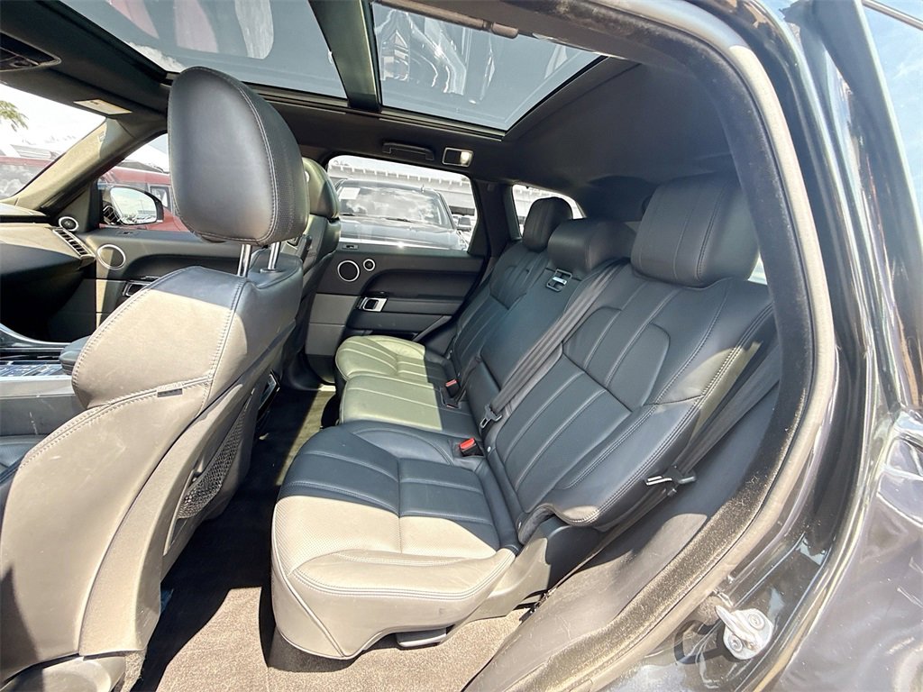 Used 2017 Land Rover Range Rover Sport HSE image 27