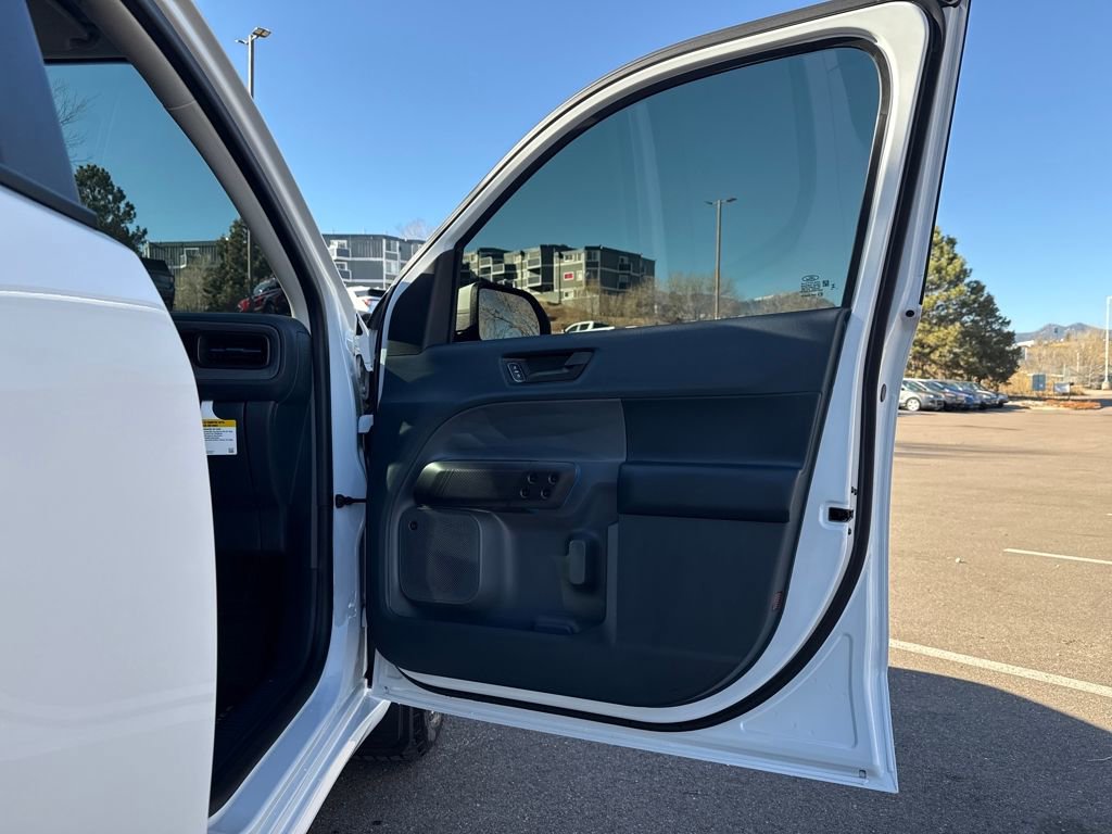 Certified 2025 Ford Maverick Lobo image 30