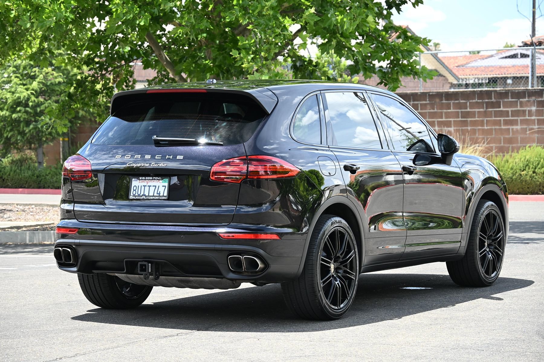 Used 2015 Porsche Cayenne Turbo AWD/4WD image 5
